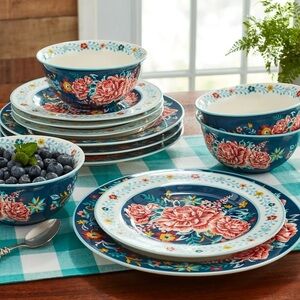 The Pioneer Woman Keepsake Floral 12-Piece Stoneware Dinnerware Set.